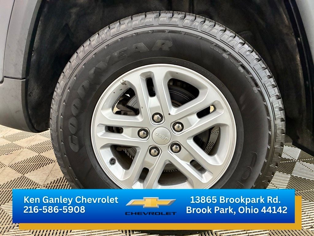 2023 Jeep Grand Cherokee Laredo