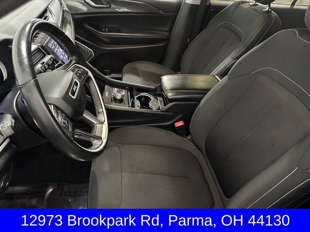 2022 Jeep Grand Cherokee L Laredo