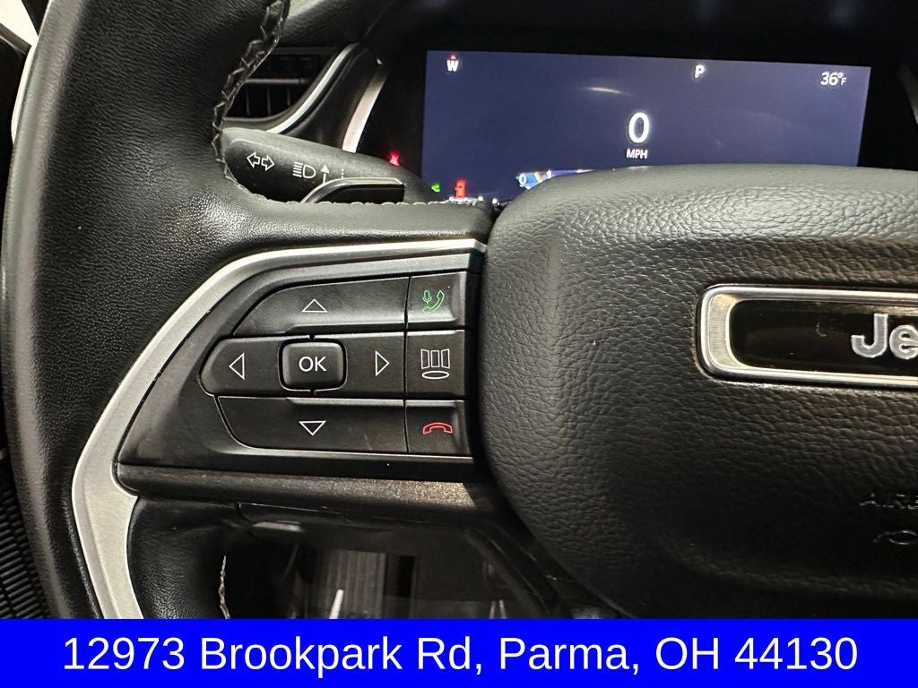 2022 Jeep Grand Cherokee L Laredo