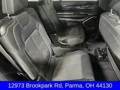 2022 Jeep Grand Cherokee L Laredo