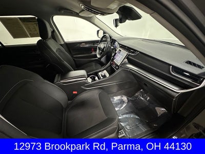 2022 Jeep Grand Cherokee L Laredo