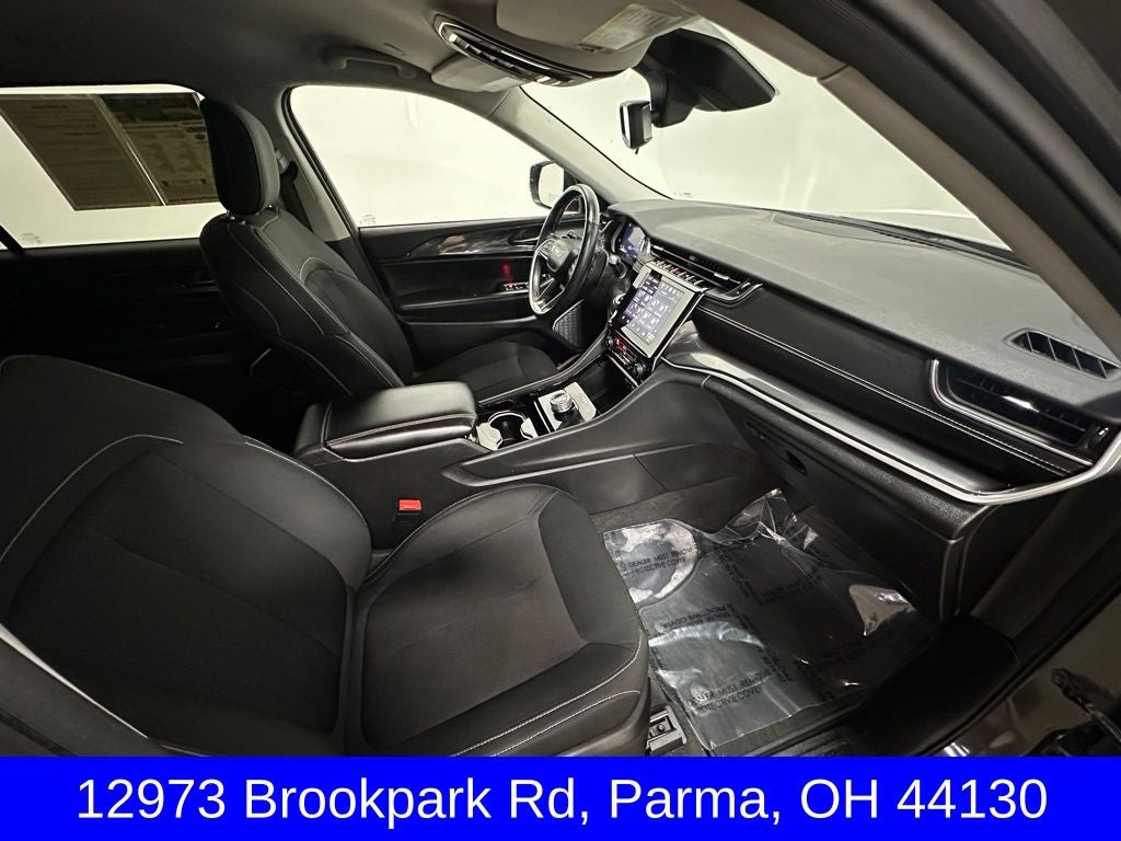 2022 Jeep Grand Cherokee L Laredo