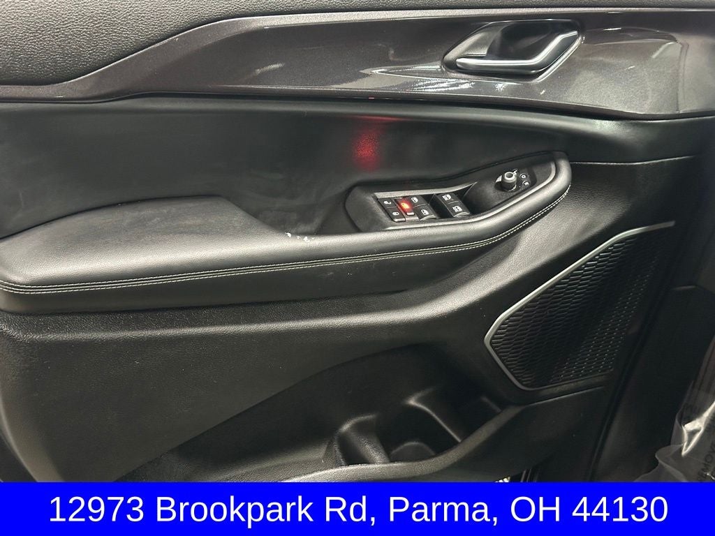 2022 Jeep Grand Cherokee L Laredo