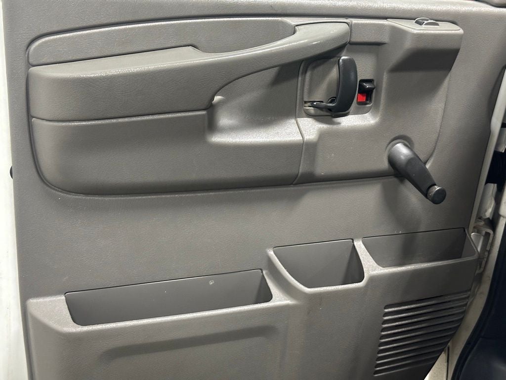 2013 Chevrolet Express 1500 Work Van Cargo