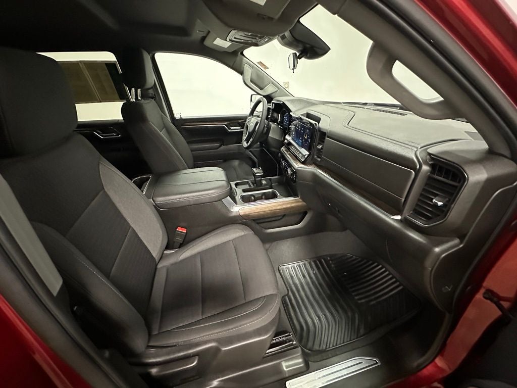 2023 Chevrolet Silverado 1500 LT LT1