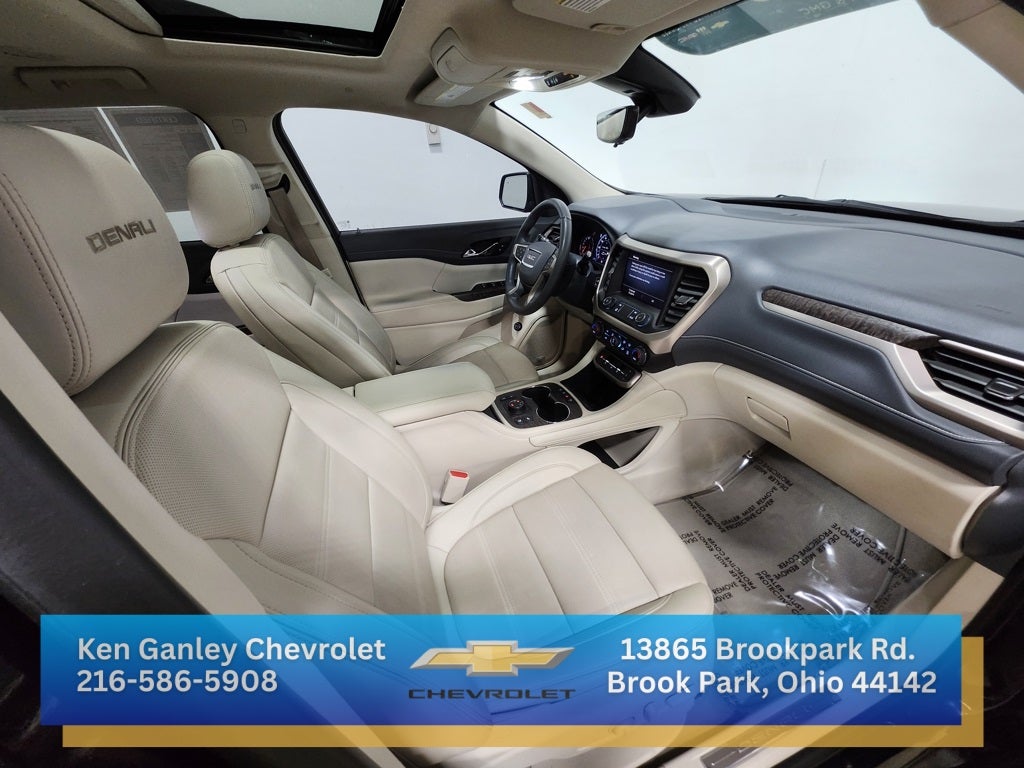 2023 GMC Acadia Denali