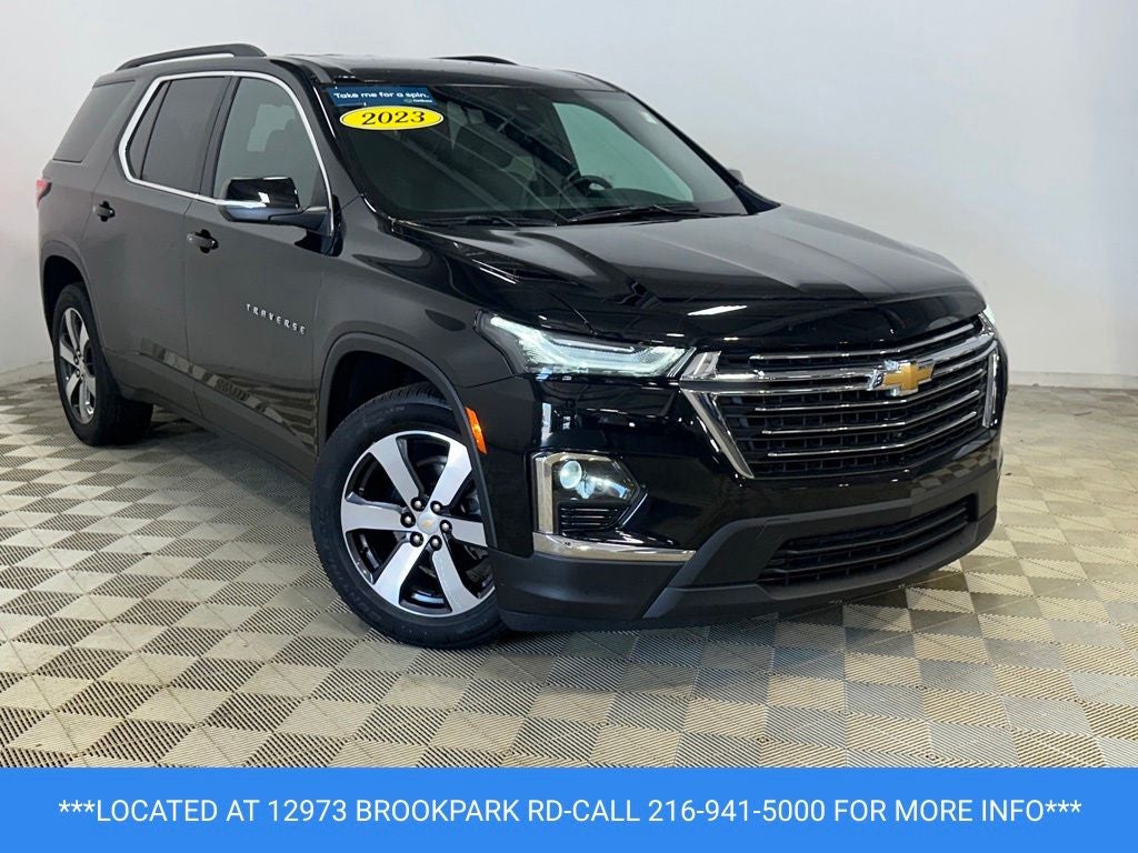 2023 Chevrolet Traverse LT Leather