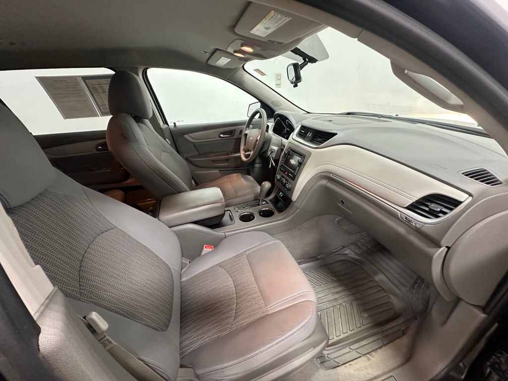 2017 Chevrolet Traverse LS