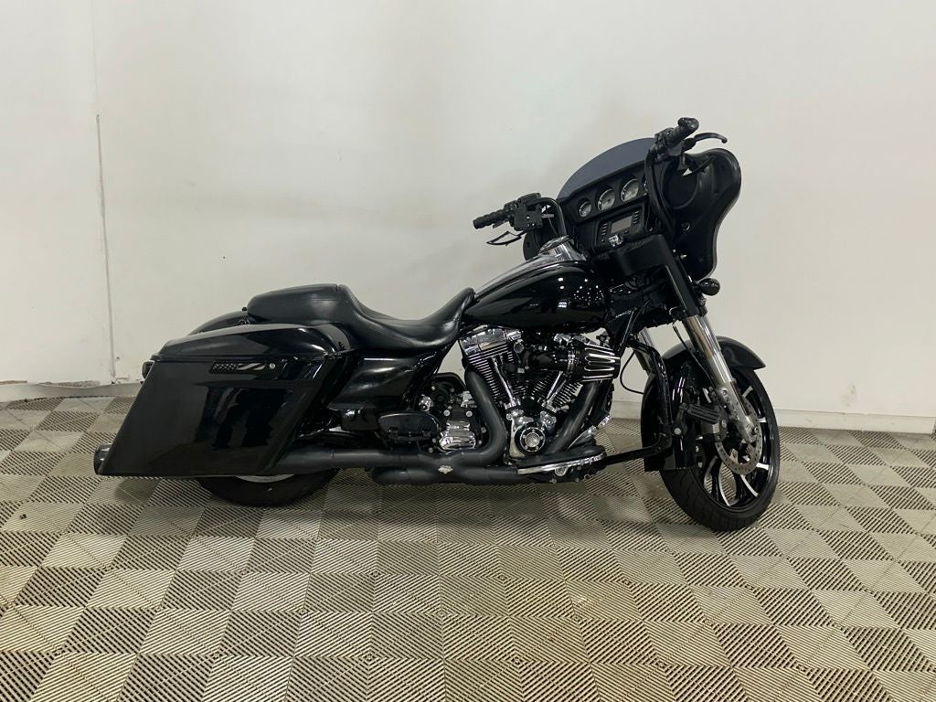2016 Harley-Davidson Street Glide Touring