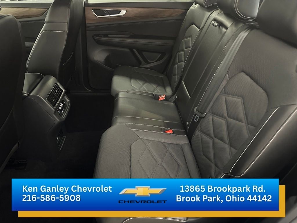 2024 Volkswagen Atlas 2.0T SE