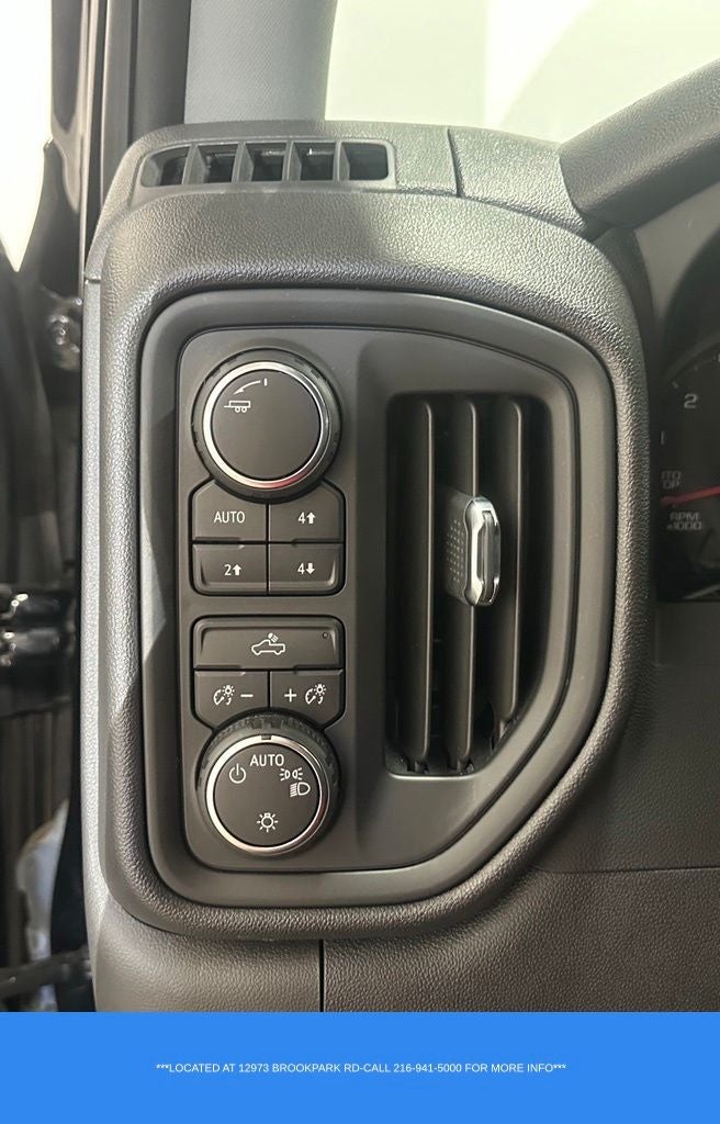 2023 Chevrolet Silverado 1500 Custom Trail Boss