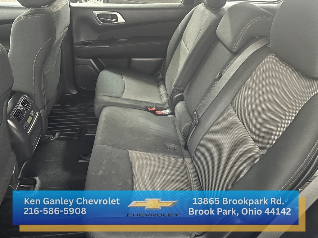 2017 Nissan Pathfinder S