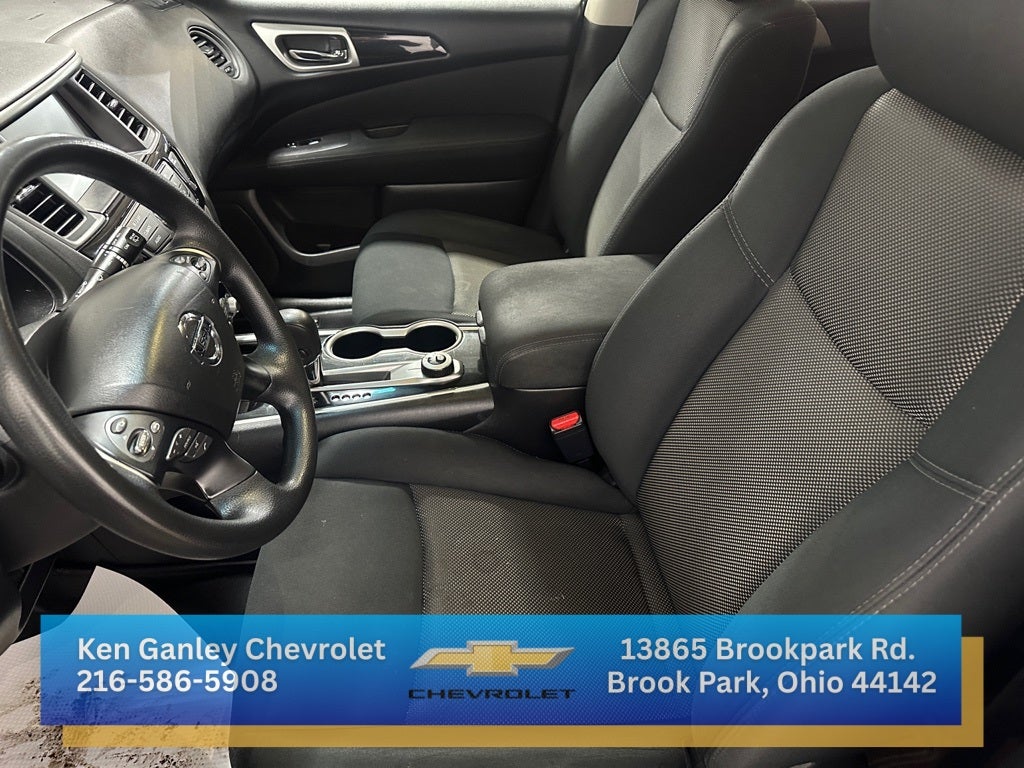 2017 Nissan Pathfinder S