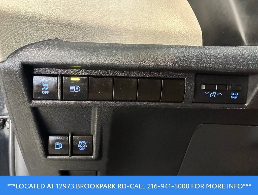 2022 Toyota Sienna XLE 8 Passenger