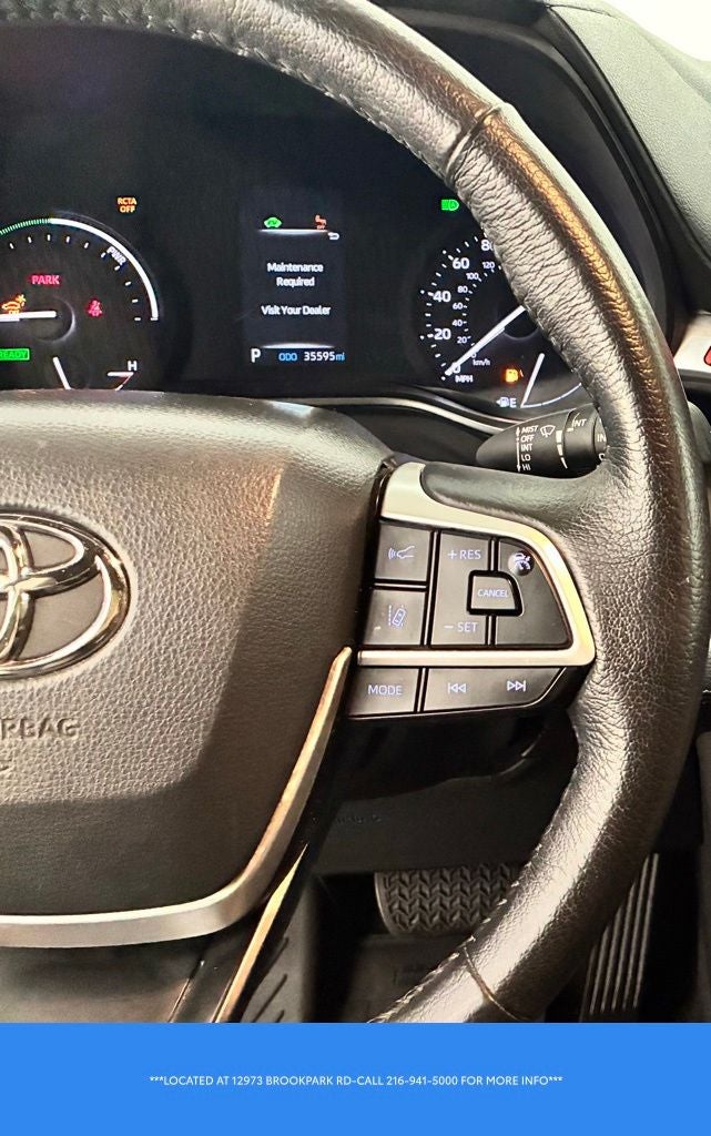 2022 Toyota Sienna XLE 8 Passenger