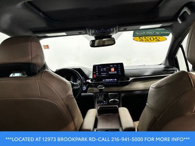 2022 Toyota Sienna XLE 8 Passenger