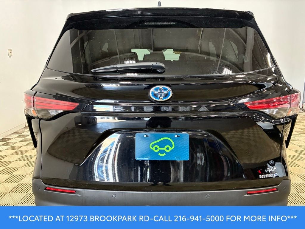 2022 Toyota Sienna XLE 8 Passenger