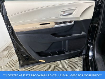 2022 Toyota Sienna XLE 8 Passenger