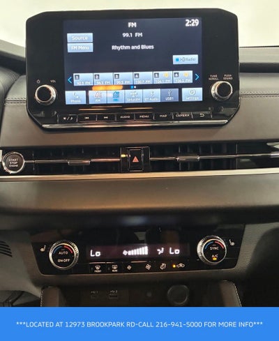 2024 Mitsubishi Outlander Base
