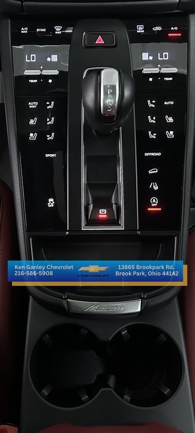 2024 Porsche Macan Base