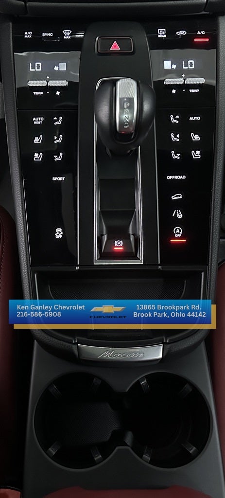 2024 Porsche Macan Base