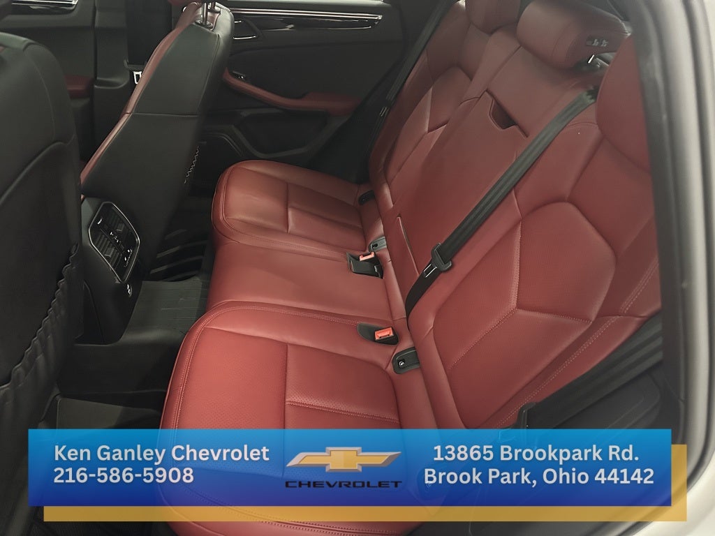 2024 Porsche Macan Base