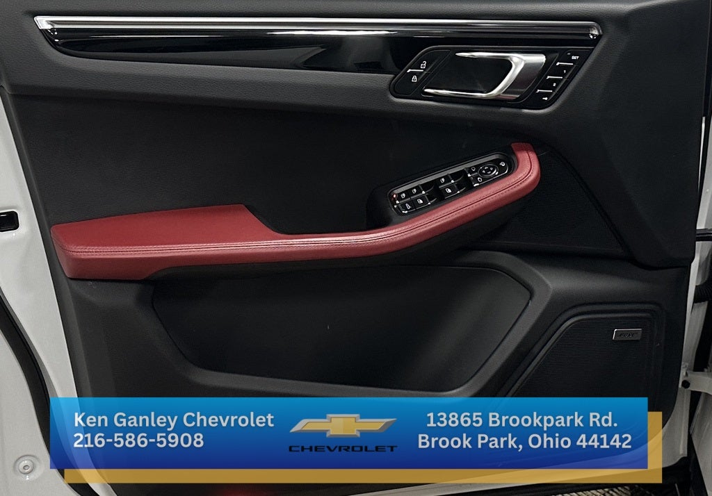 2024 Porsche Macan Base